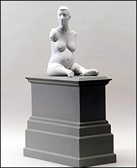 Imagem da estátua Alison Lapper Grávida, por Marc Quinn.